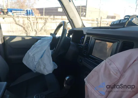 2023 Ford Bronco Black Diamond z USA, uszkodzony, nr VIN 1FMEE5DP7PLB06123